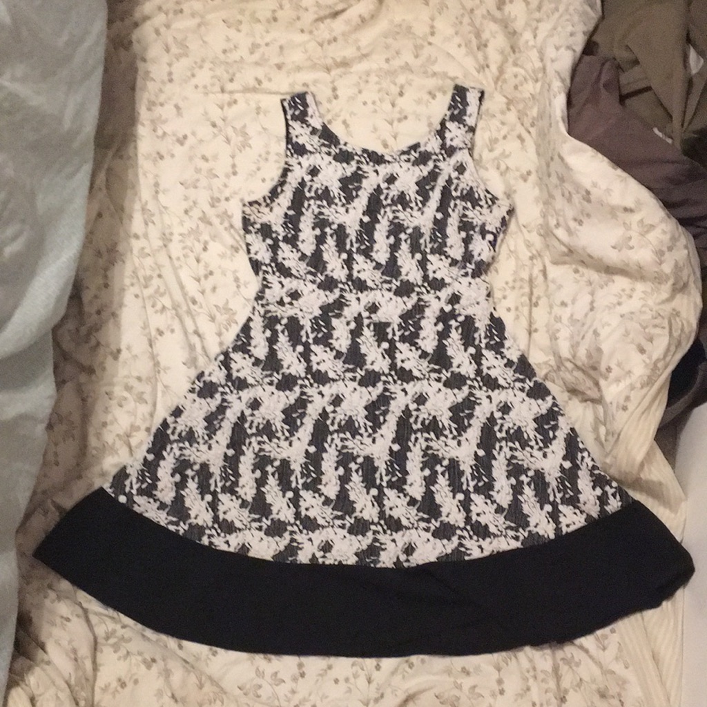 Le Lis Maude Floral Dress